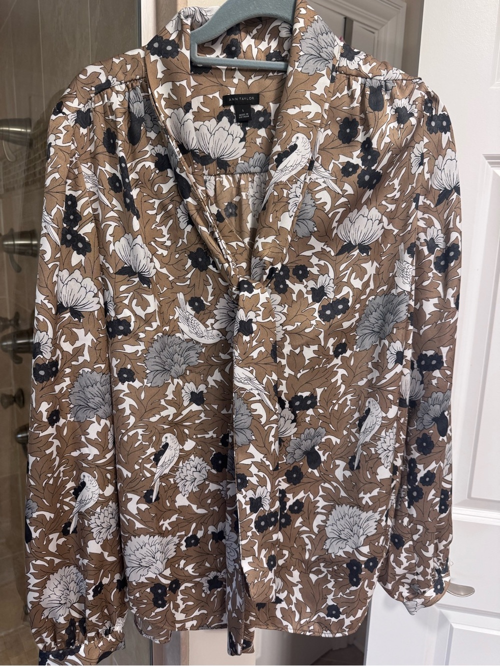 Ann Taylor tie neck floral blouse